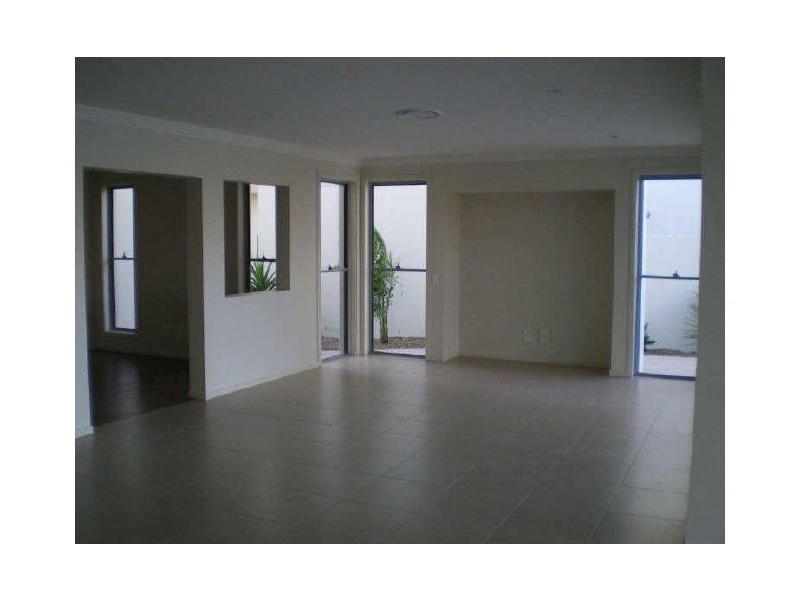 6/145 ‘Inner Cirlcle’ Palm Meadows, Carrara QLD 4211