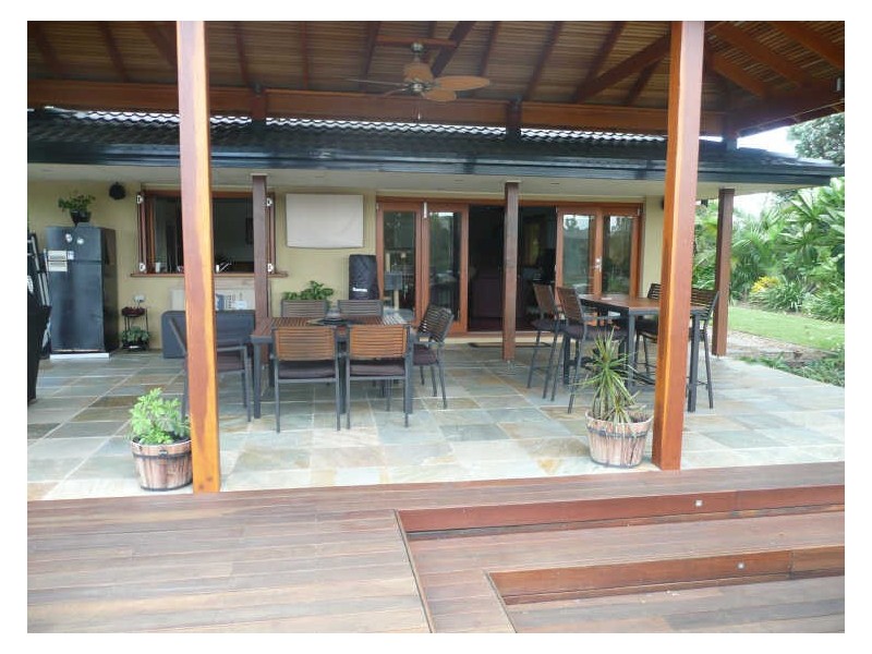 52 Honeyeater Drive, Burleigh Waters QLD 4220
