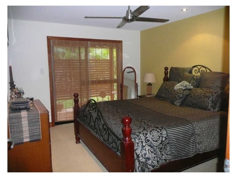 52 Honeyeater Drive, Burleigh Waters QLD 4220