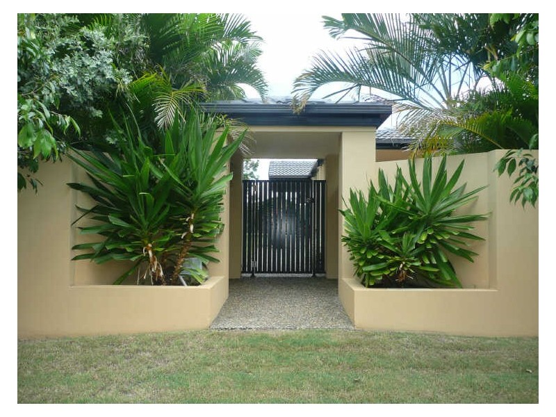 52 Honeyeater Drive, Burleigh Waters QLD 4220