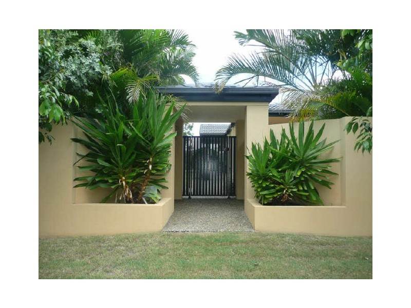 52 Honeyeater Drive, Burleigh Waters QLD 4220