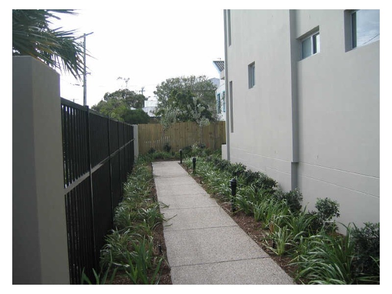 1/119 Sunshine Parade, Miami QLD 4220