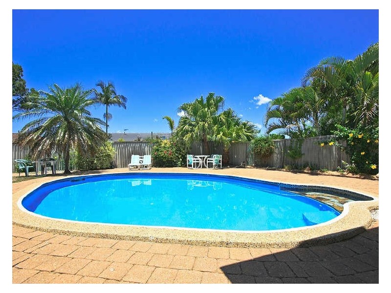 11 Spoonbill Court, Burleigh Waters QLD 4220