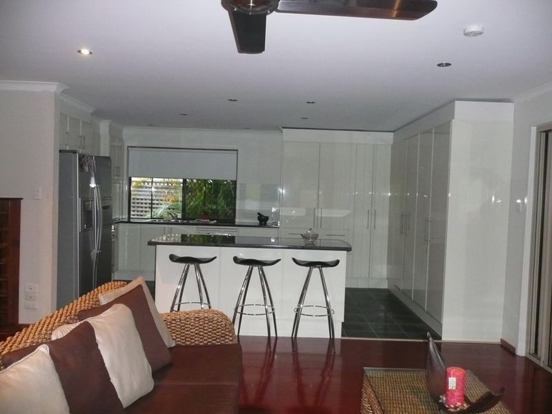 1 Bushtree Court, Burleigh Waters QLD 4220