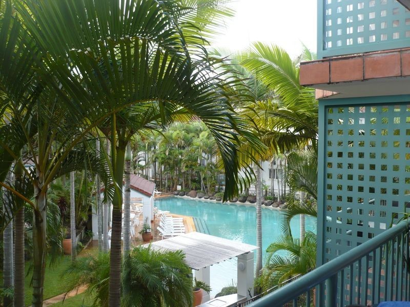 24/7 Redondo Avenue, Miami QLD 4220