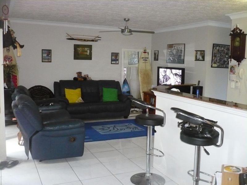 24/7 Redondo Avenue, Miami QLD 4220