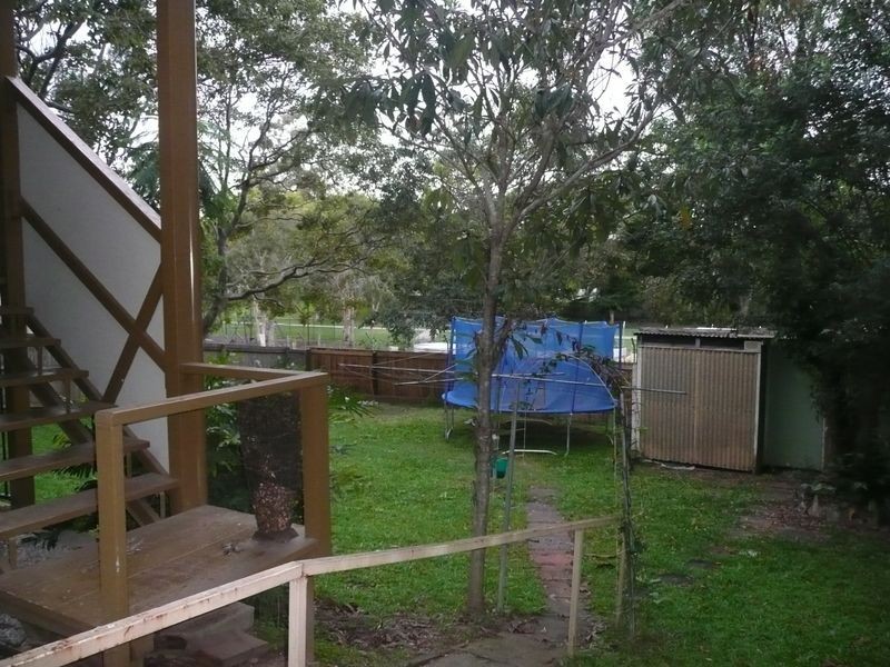 24 Poinsettia Parade, Varsity Lakes QLD 4227