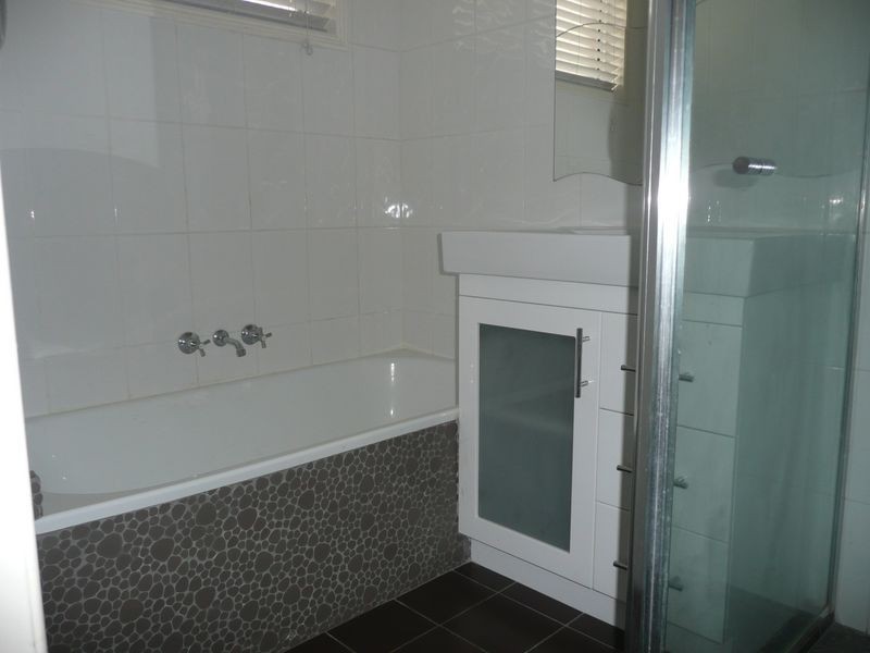 19 Montezuma Drive, Burleigh Waters QLD 4220