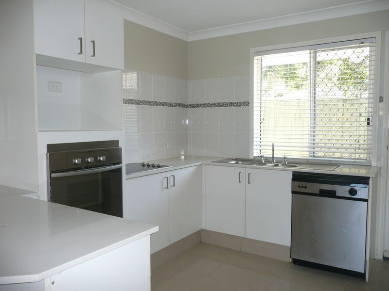 19 Montezuma Drive, Burleigh Waters QLD 4220