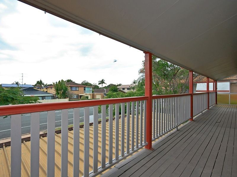 66 Mountainview Avenue, Burleigh Waters QLD 4220