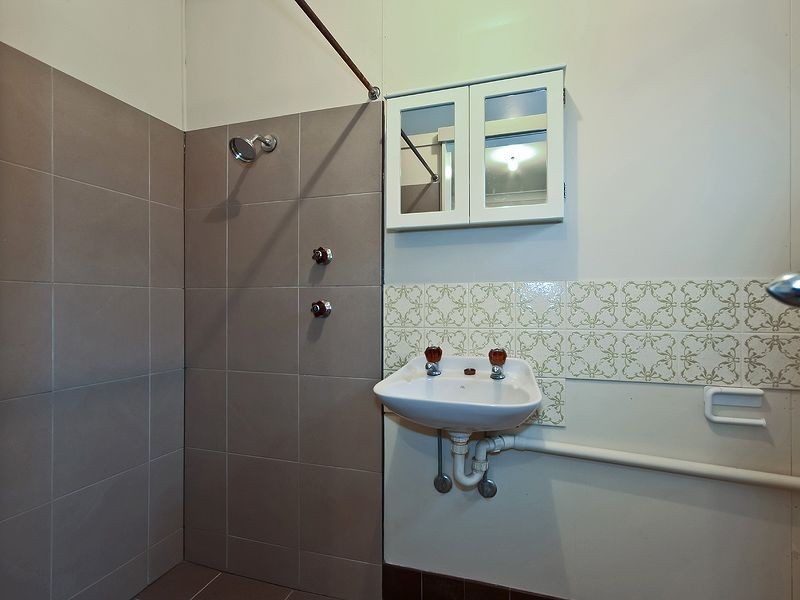 66 Mountainview Avenue, Burleigh Waters QLD 4220