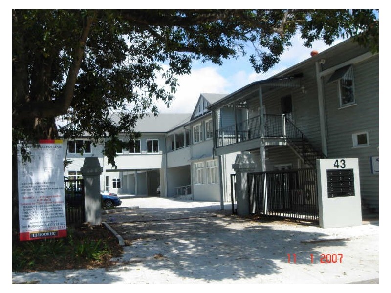 43 Tallebudgera Creek Road, Burleigh Heads QLD 4220