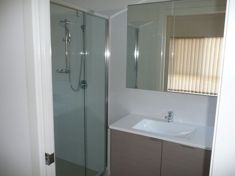 2/35 Meridien Avenue, Varsity Lakes QLD 4227