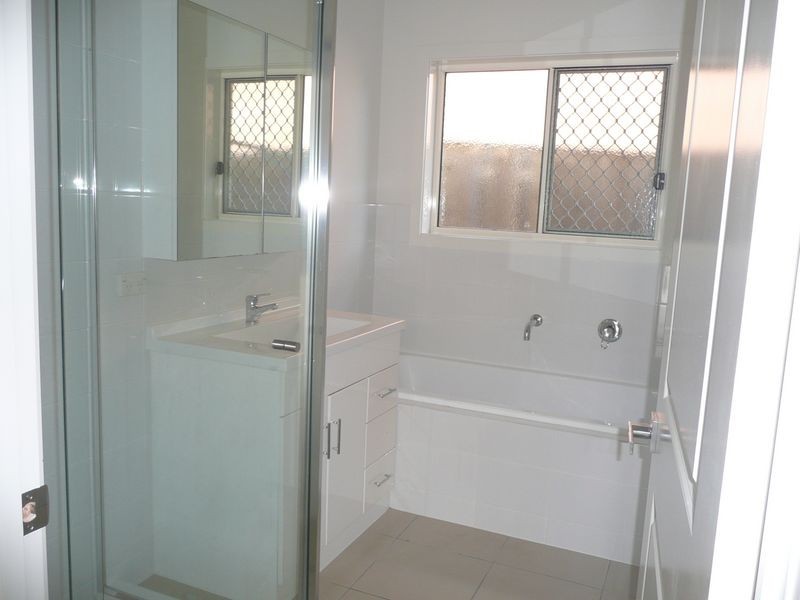 2/35 Meridien Avenue, Varsity Lakes QLD 4227