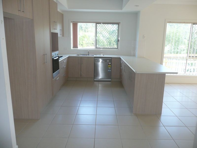 2/35 Meridien Avenue, Varsity Lakes QLD 4227