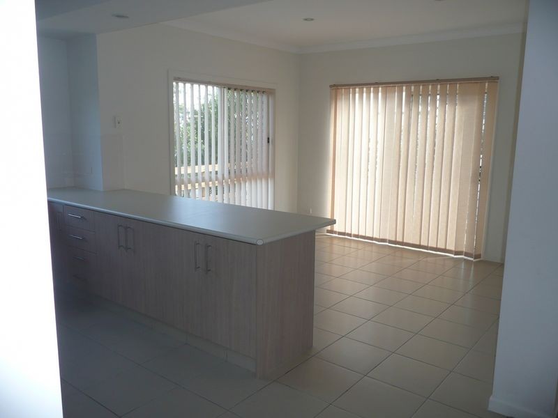 2/35 Meridien Avenue, Varsity Lakes QLD 4227