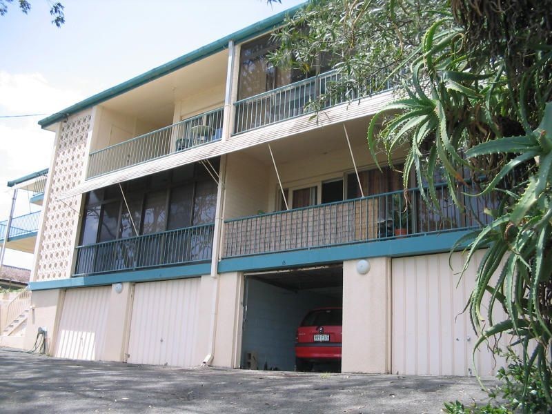 2/18 Brake Street, Burleigh Heads QLD 4220