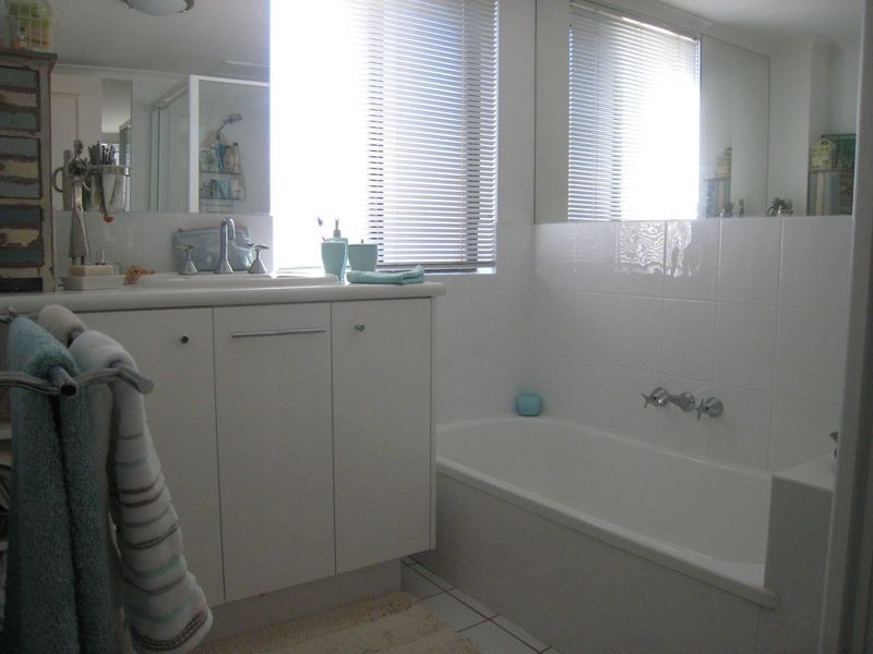 7/5 Hill Ave, Burleigh Heads QLD 4220