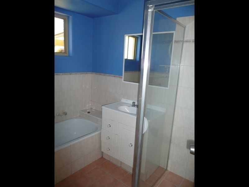 6 Triscay Place, Varsity Lakes QLD 4227