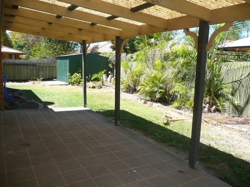 6 Triscay Place, Varsity Lakes QLD 4227