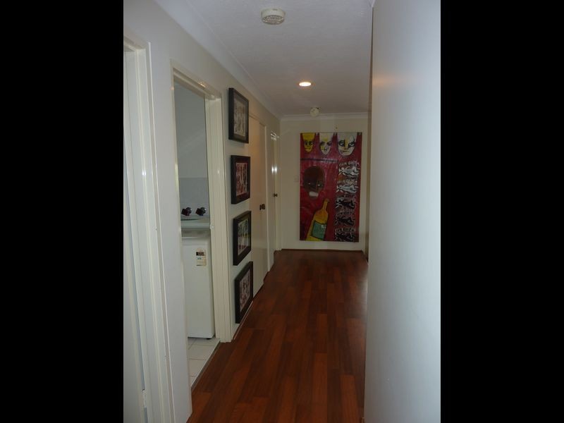 4/1 Angie Court, Mermaid Waters QLD 4218