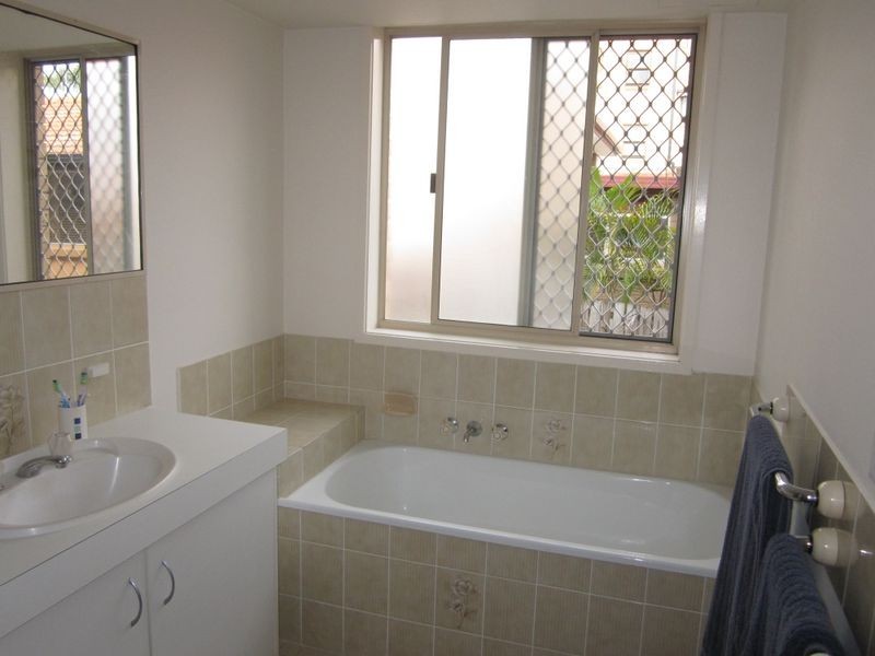 2/16 Burleigh Street, Burleigh Heads QLD 4220