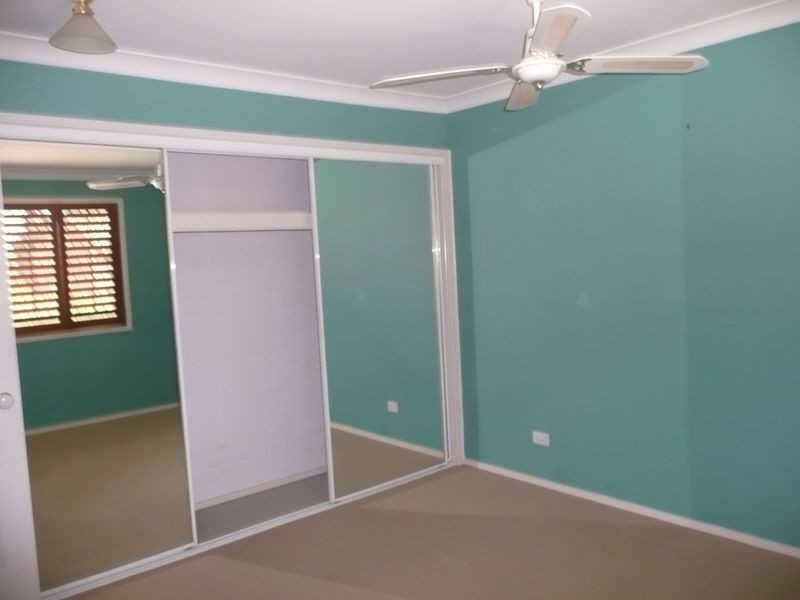 17/12 Bottlewood Crt, Burleigh Waters QLD 4220