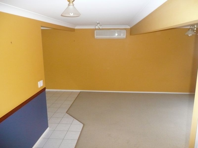 17/12 Bottlewood Crt, Burleigh Waters QLD 4220