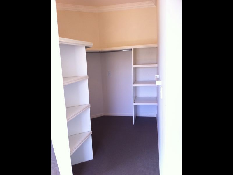 3/4 St Kilda Avenue, Broadbeach QLD 4218