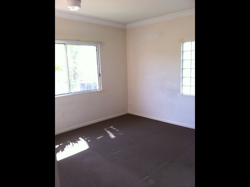 3/4 St Kilda Avenue, Broadbeach QLD 4218