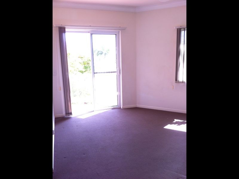 3/4 St Kilda Avenue, Broadbeach QLD 4218