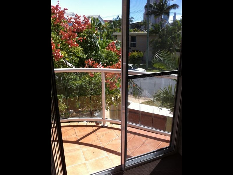 3/4 St Kilda Avenue, Broadbeach QLD 4218