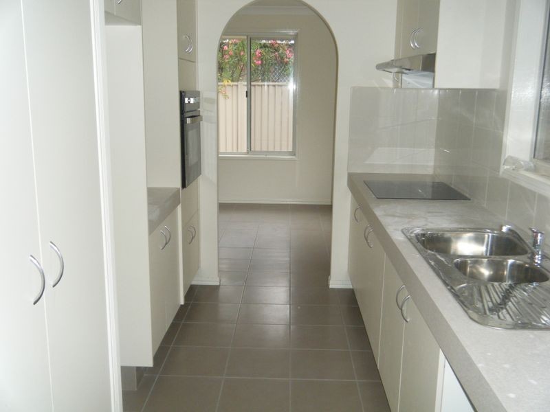 6 Shearwater Street, Burleigh Waters QLD 4220