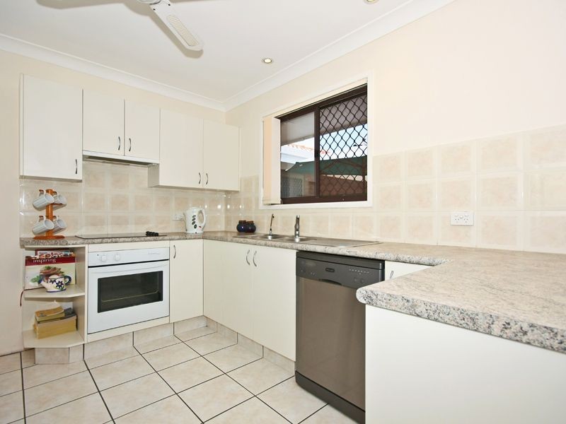 11 Spoonbill Court, Burleigh Waters QLD 4220