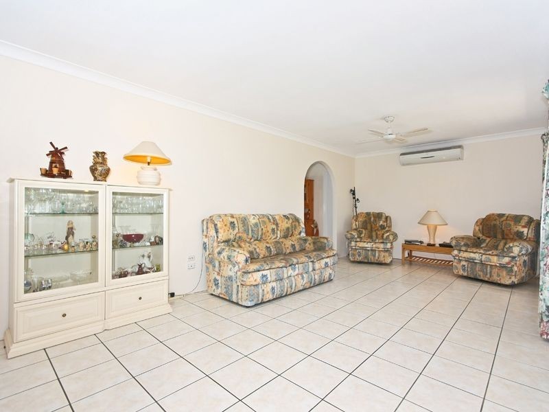 11 Spoonbill Court, Burleigh Waters QLD 4220