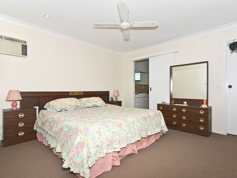 11 Spoonbill Court, Burleigh Waters QLD 4220
