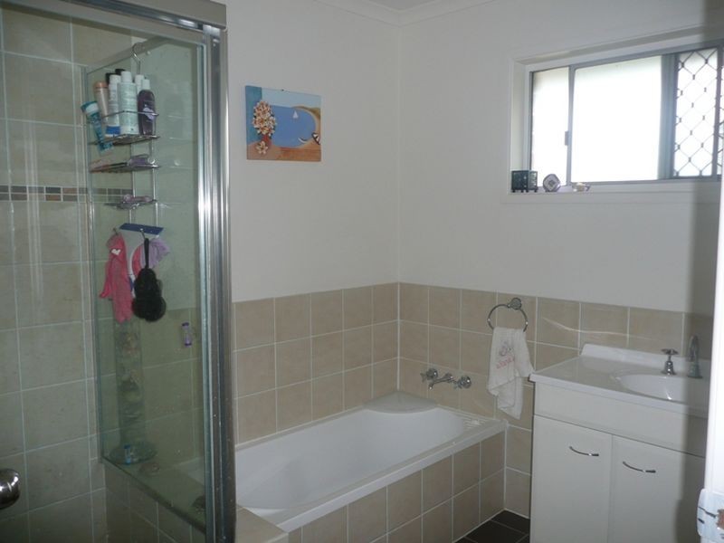 22 Deakin Avenue, Southport QLD 4215