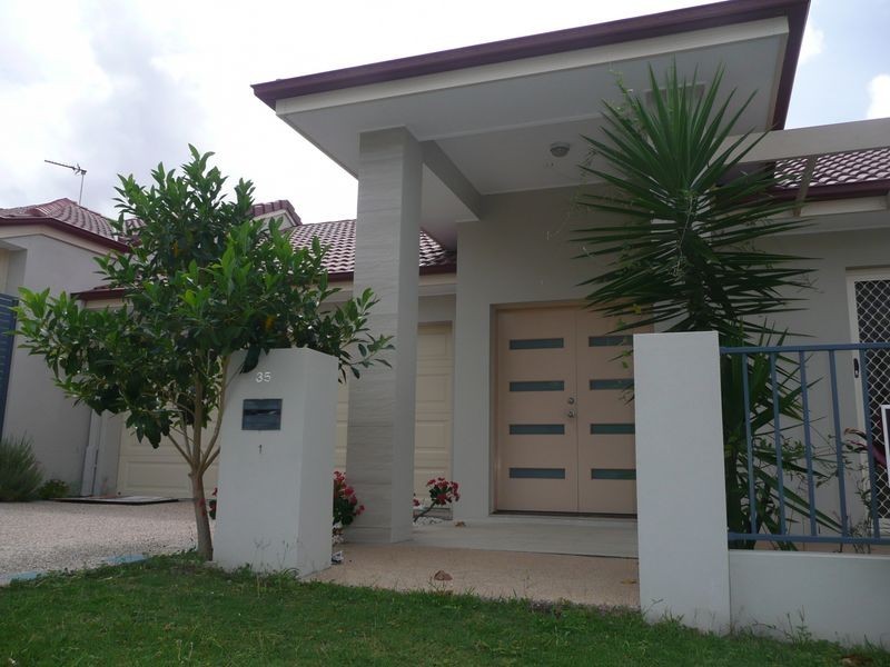 1/35 Meridien Avenue, Varsity Lakes QLD 4227