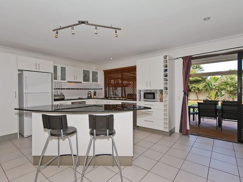 12 Coachwood Court, Burleigh Waters QLD 4220