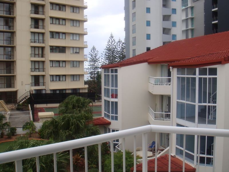 1915 Gold Coast Highway, Burleigh Heads QLD 4220