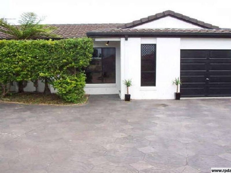 2/7 St Lucia Court, Varsity Lakes QLD 4227