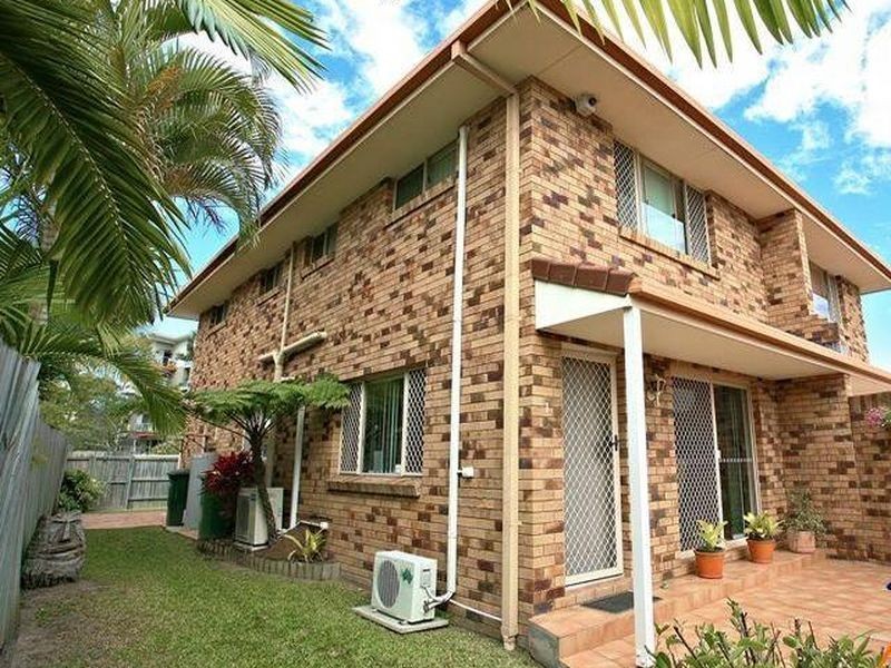 1/10 Snowgum Court, Burleigh Waters QLD 4220