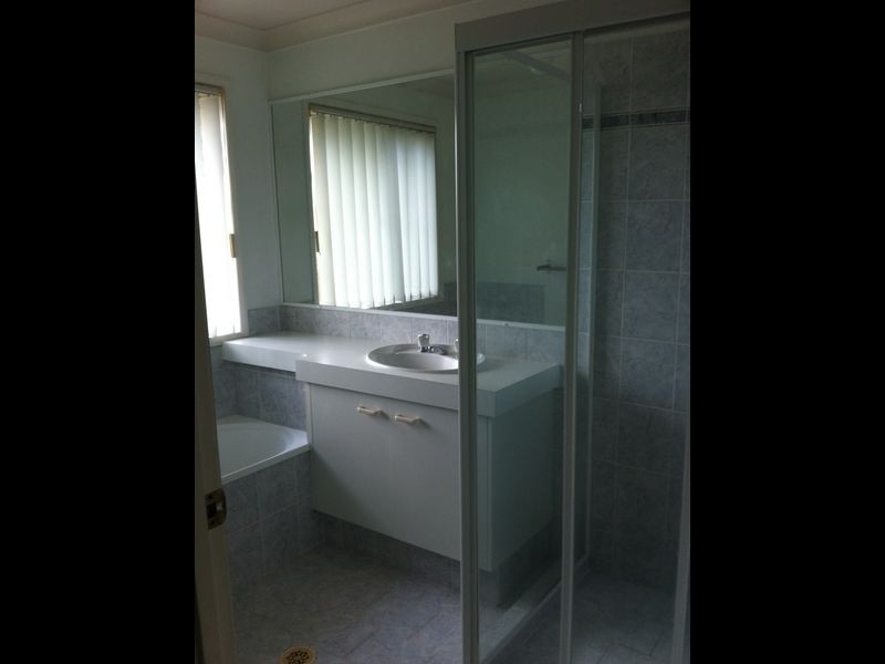 2/5 St Lucia Court, Varsity Lakes QLD 4227