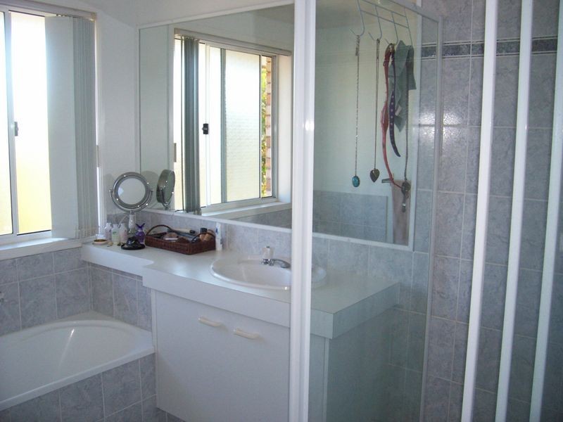 2/5 St Lucia Court, Varsity Lakes QLD 4227
