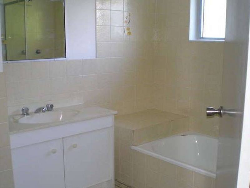 20/11 Hayle Street, Burleigh Heads QLD 4220