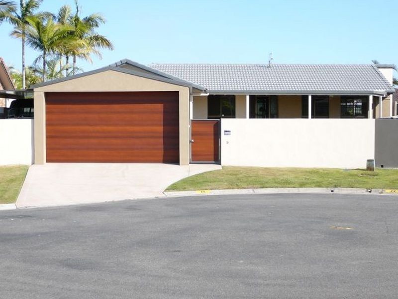 20 Honeywood Court, Burleigh Waters QLD 4220