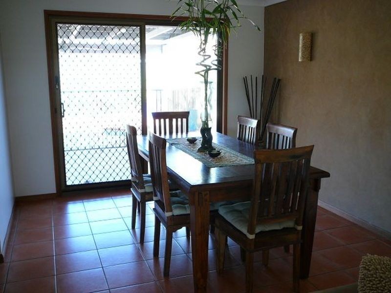 20 Honeywood Court, Burleigh Waters QLD 4220