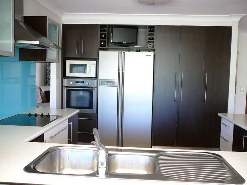 20 Honeywood Court, Burleigh Waters QLD 4220