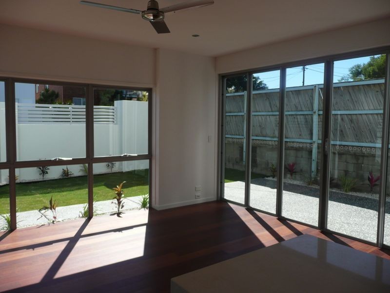 1/16 Fourteenth Avenue, Palm Beach QLD 4221