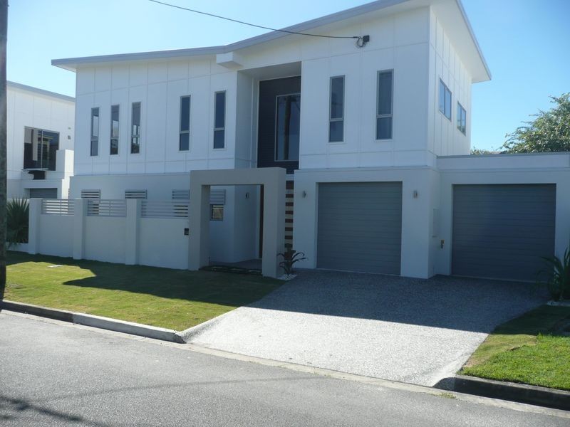 2/16 Fourteenth Avenue, Palm Beach QLD 4221
